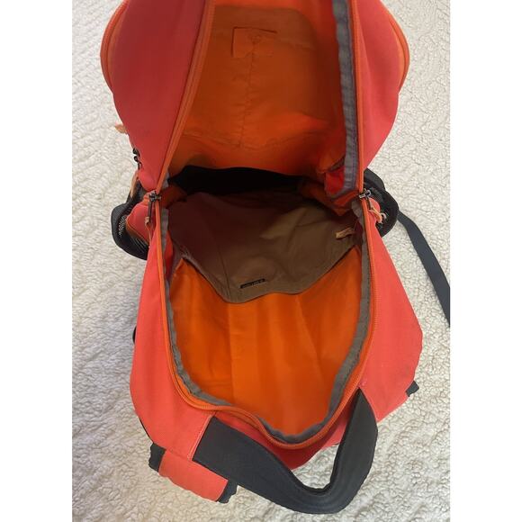 Under Armour UA STORM 1 Soft Sleeve Backpack Orange Logo Laptop School Work Gym - Picture 6 of 9